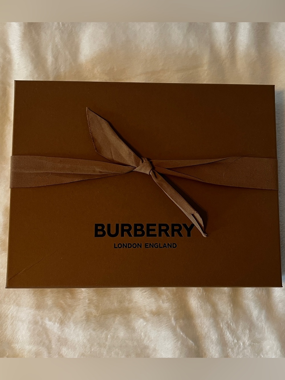 Burberry / Empty Gift Box